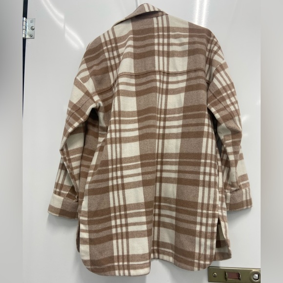 Banana Republic Factory Shacket - Picture 4 of 6